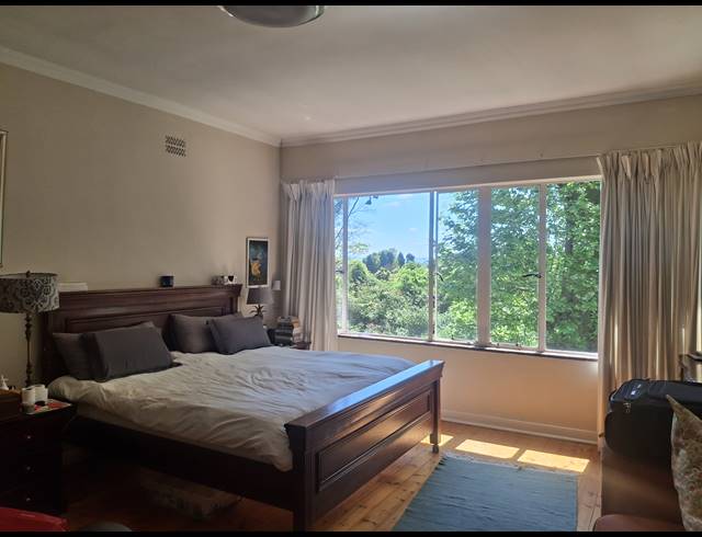 4 BEDROOM FREEHOLD FOR SALE IN HILTON CENTRAL